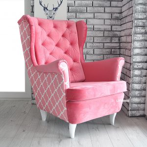 fotel w różową koniczynę